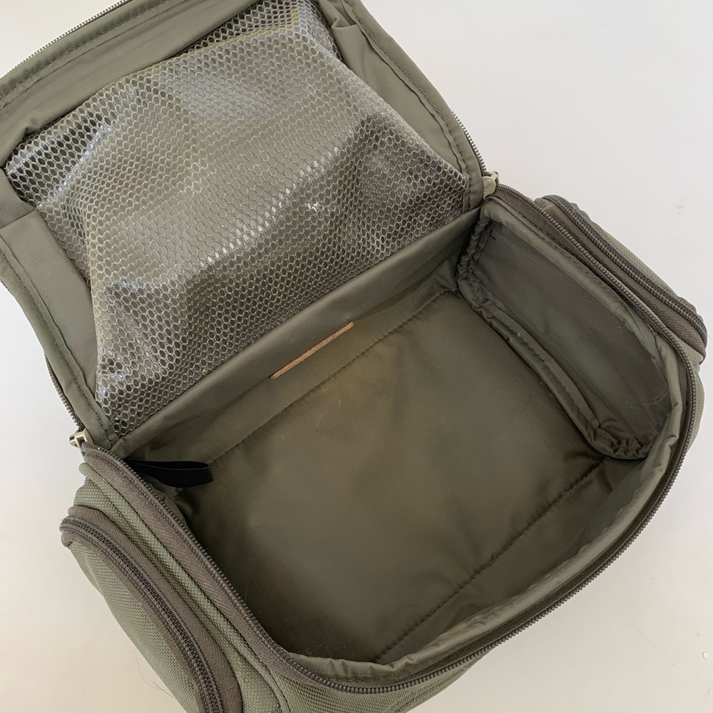 Briggs & Riley Toiletry Kit Olive